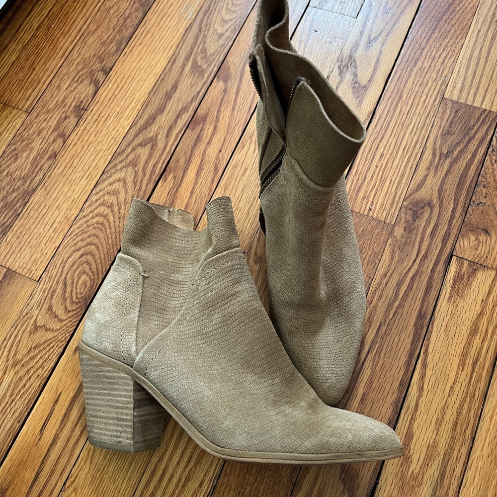 Splendid Taupe Ankle Booties